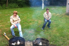 Scouts maken een Hikebommetje
